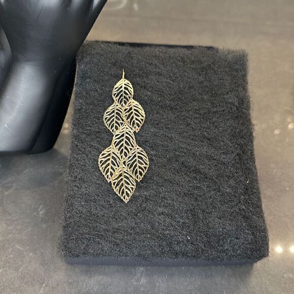 Fashion Jewelry Bundle-Earrings  - Picture 4 of 15